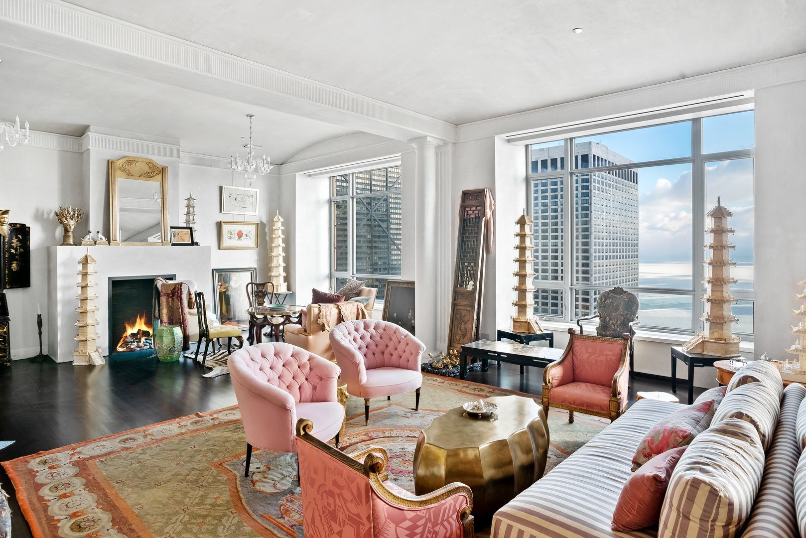 800 N Michigan Avenue 63PH
