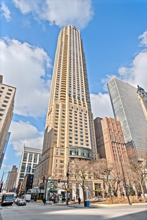800 N Michigan Avenue 63PH Chicago IL 60611