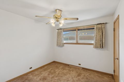 Tiny photo for 5704 N Ozark Avenue, Chicago, IL 60631 (MLS # 12486580)