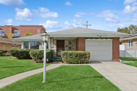 Tiny photo for 5704 N Ozark Avenue, Chicago, IL 60631 (MLS # 12486580)