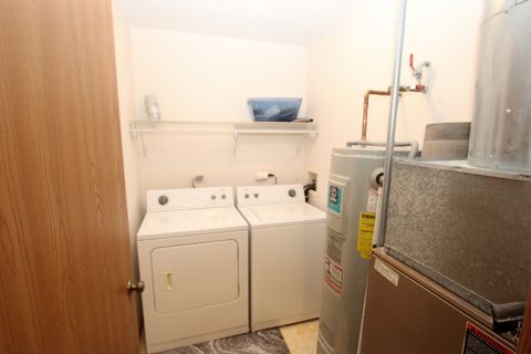 Tiny photo for 929 Golf Course Road #4, Crystal Lake, IL 60014 (MLS # 12453108)