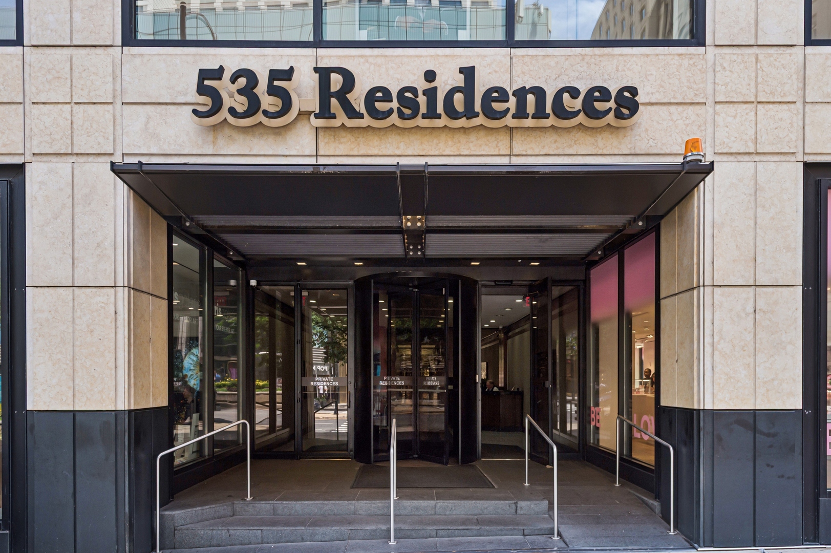 535 N MICHIGAN Avenue 2515