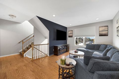 Tiny photo for 1997 Kingsley Circle, Northbrook, IL 60062 (MLS # 12511549)