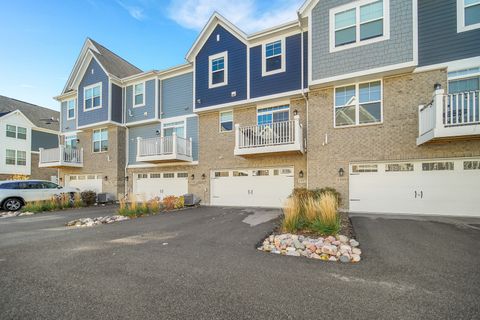 Tiny photo for 1997 Kingsley Circle, Northbrook, IL 60062 (MLS # 12511549)