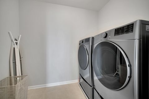 Tiny photo for 1997 Kingsley Circle, Northbrook, IL 60062 (MLS # 12511549)