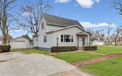 Tiny photo for 726 E Thompson Avenue, Hoopeston, IL 60942 (MLS # 12553426)