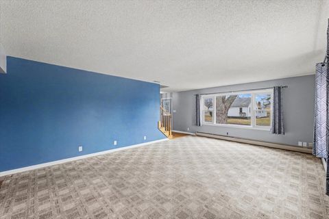 Tiny photo for 726 E Thompson Avenue, Hoopeston, IL 60942 (MLS # 12553426)