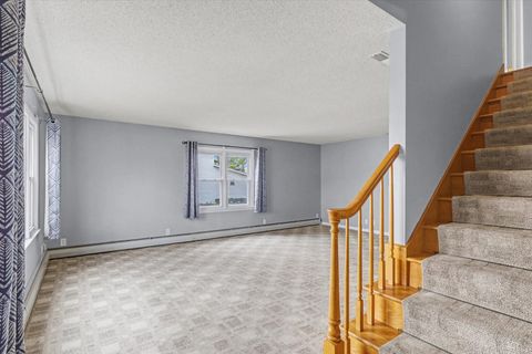 Tiny photo for 726 E Thompson Avenue, Hoopeston, IL 60942 (MLS # 12553426)