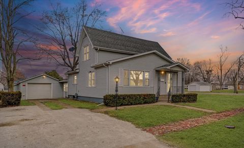 Tiny photo for 726 E Thompson Avenue, Hoopeston, IL 60942 (MLS # 12553426)