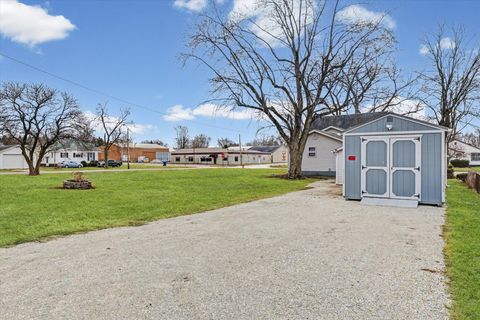 Tiny photo for 726 E Thompson Avenue, Hoopeston, IL 60942 (MLS # 12553426)