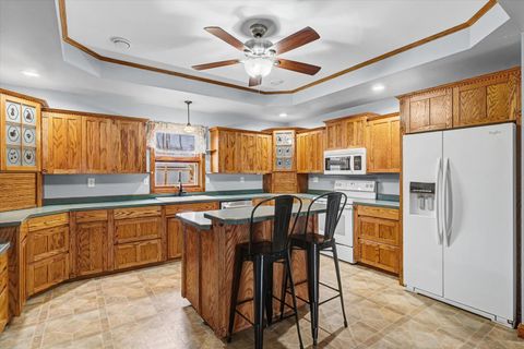 Tiny photo for 726 E Thompson Avenue, Hoopeston, IL 60942 (MLS # 12553426)