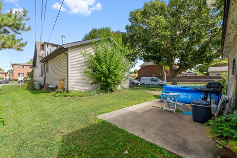 Tiny photo for 7501 W Winnemac Avenue, Harwood Heights, IL 60706 (MLS # 12481399)