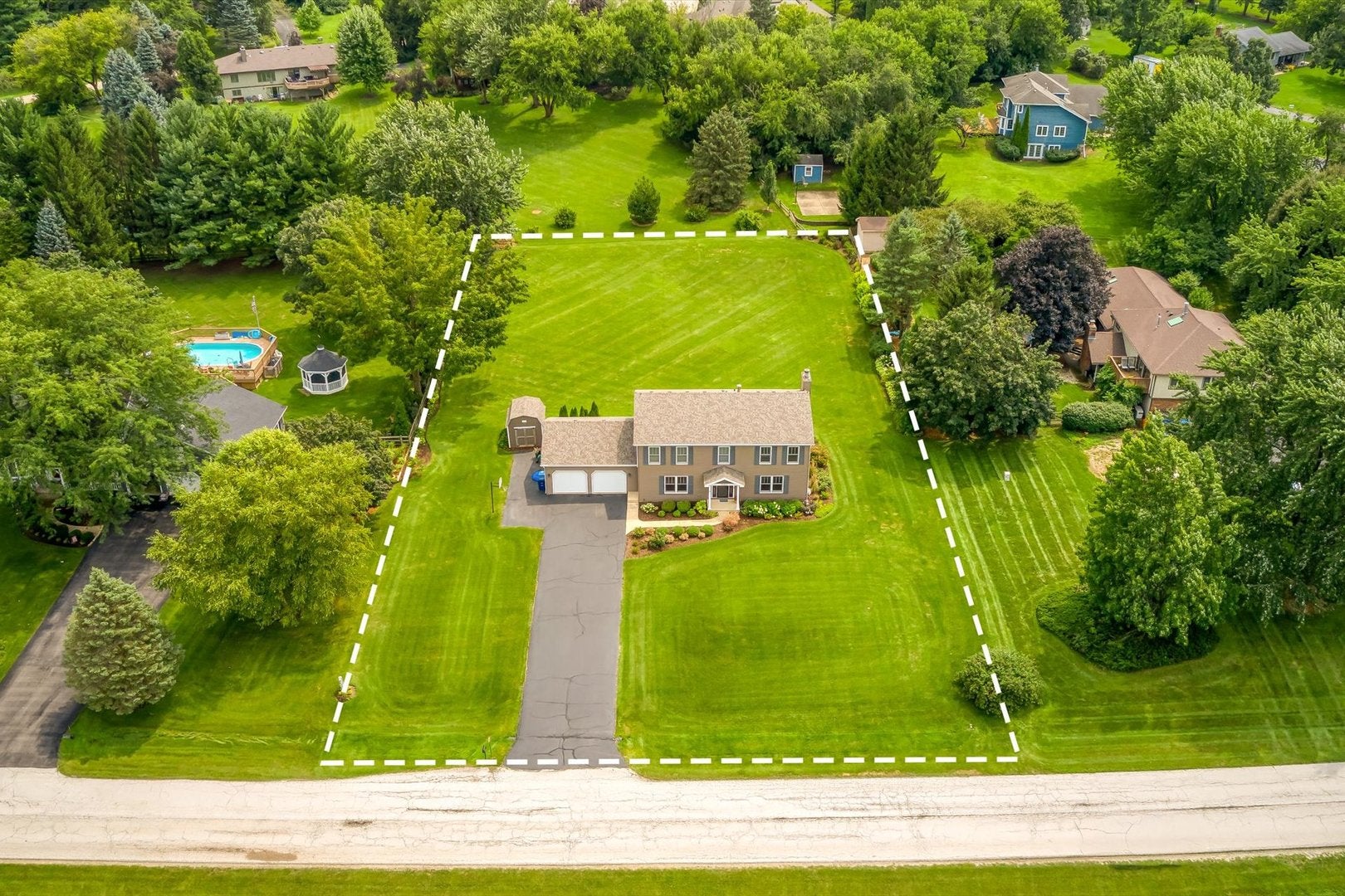 39W261 Hemlock Drive