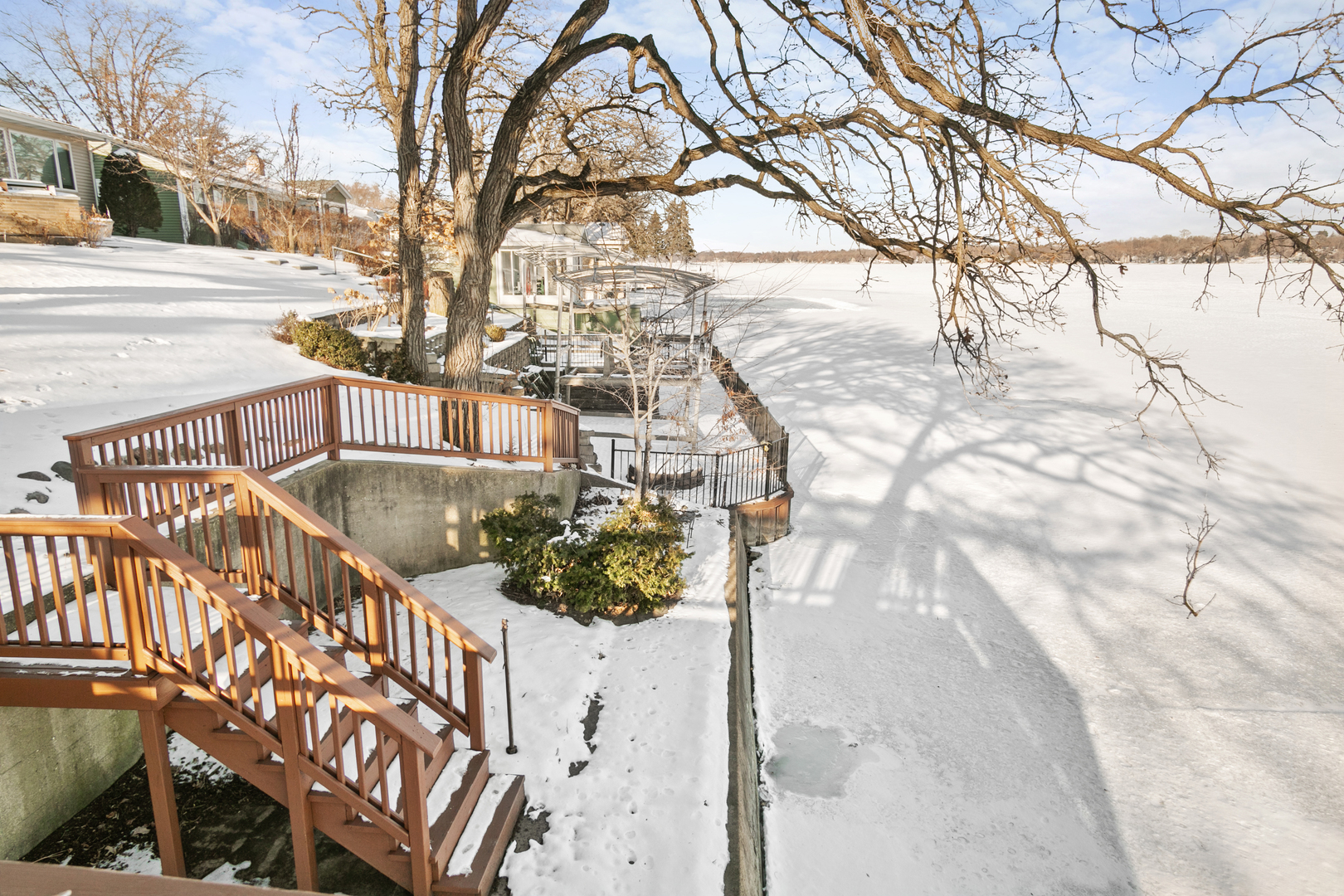 3312 W Lake Shore Drive