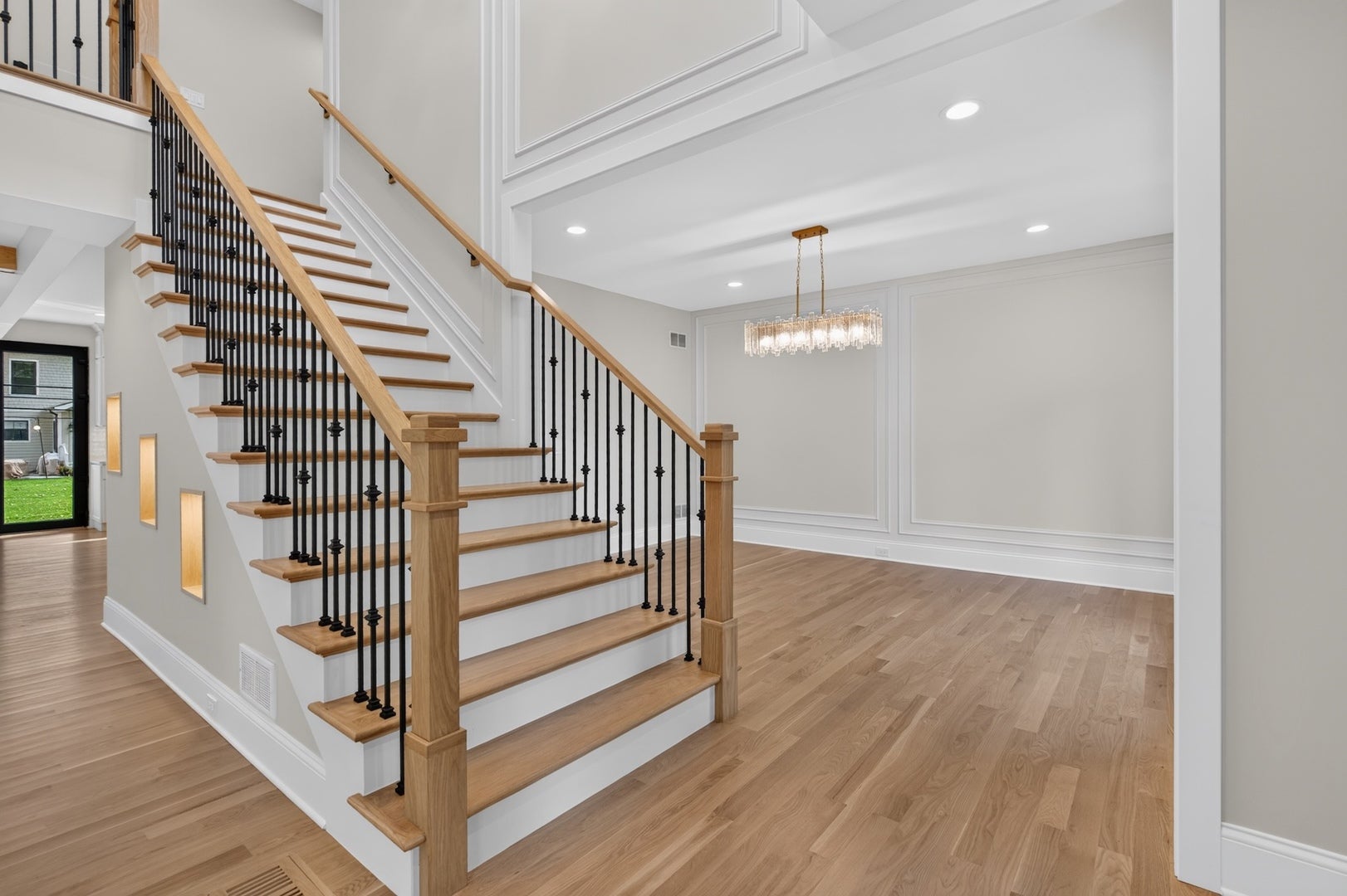 1009 N Drury Lane