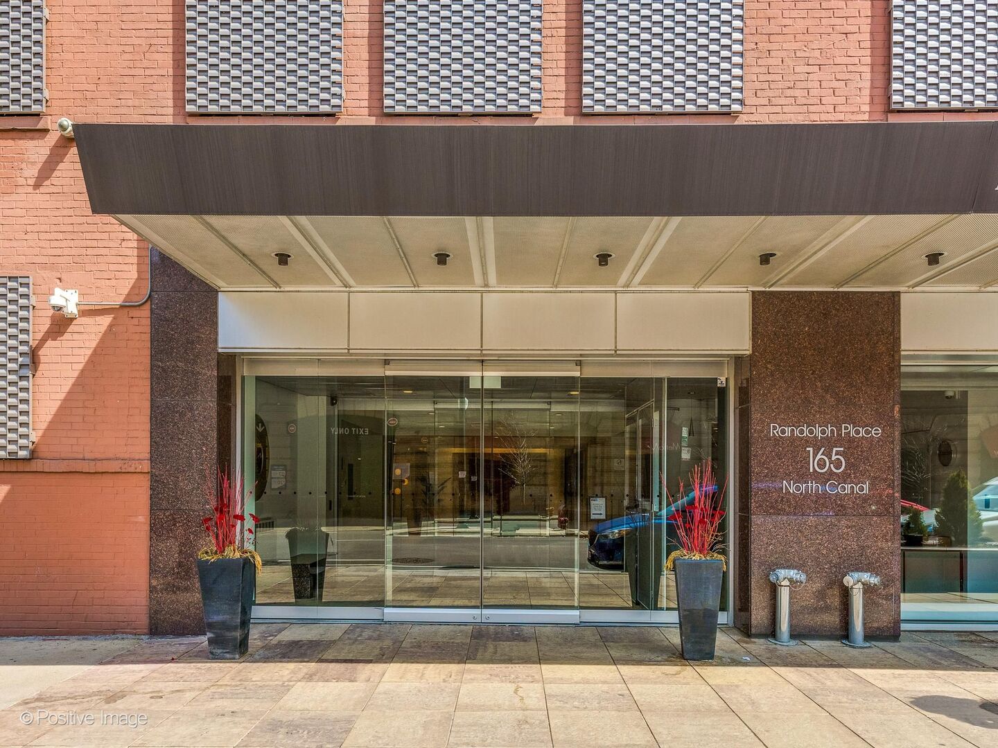 165 N CANAL Street 815