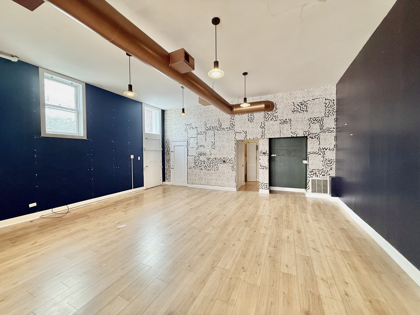 1355 W Chicago Avenue CS