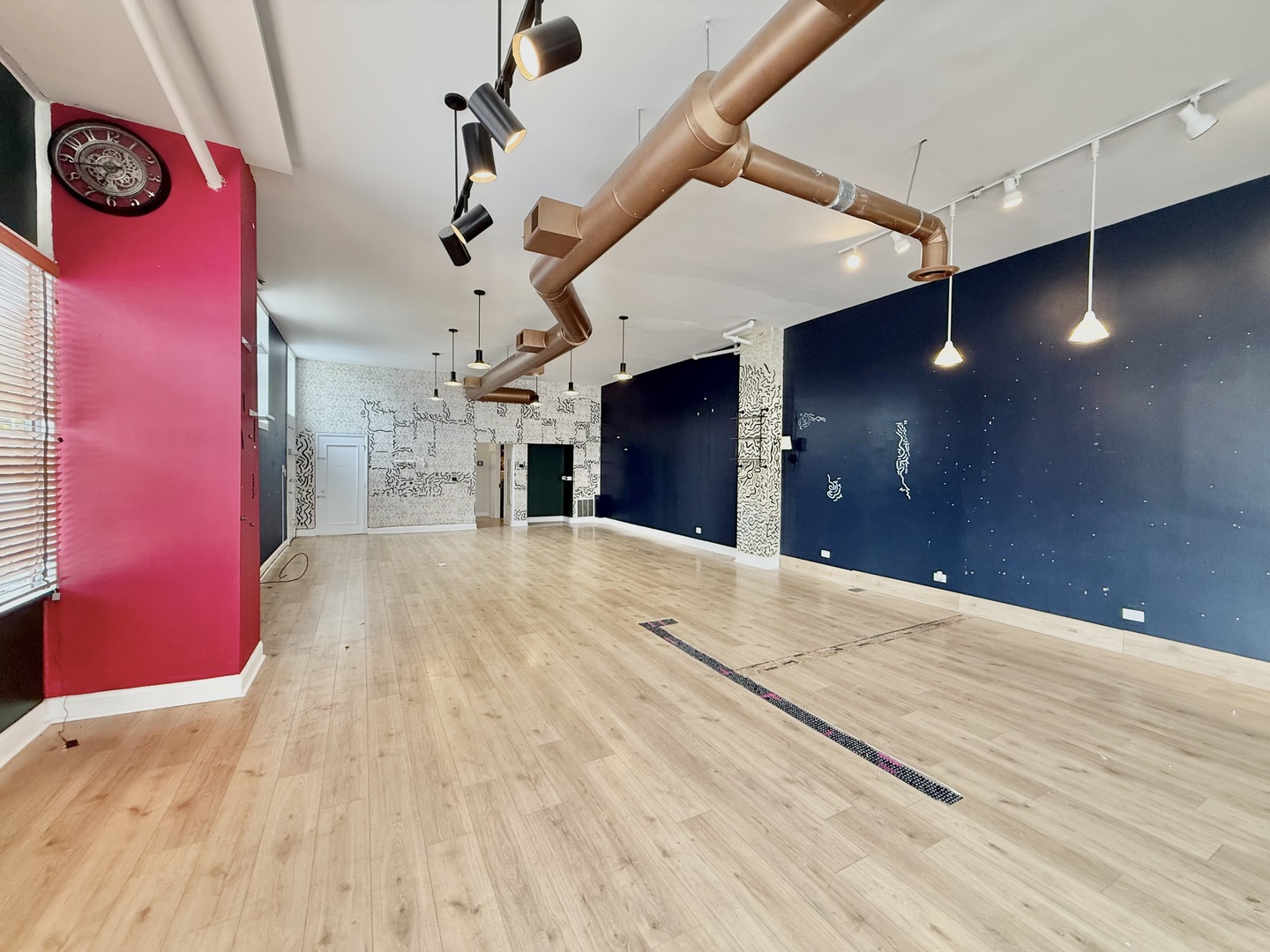 1355 W Chicago Avenue CS