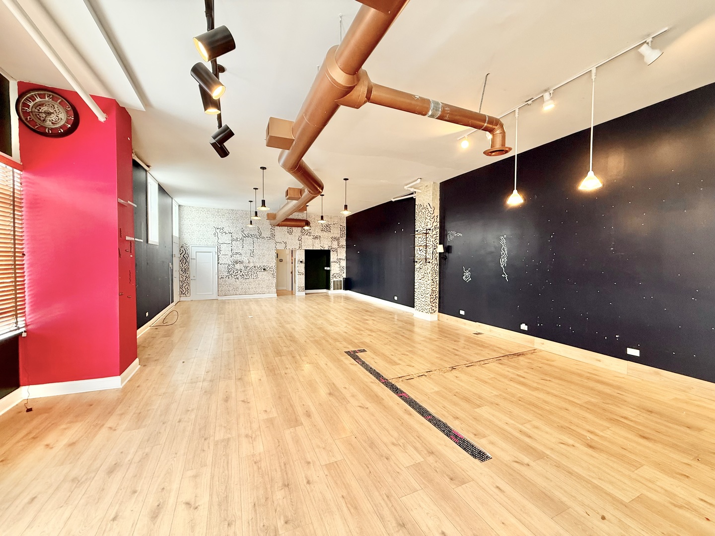 1355 W Chicago Avenue CS