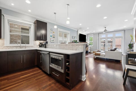 Tiny photo for 1039 W Grace Street #2, Chicago, IL 60613 (MLS # 12669360)