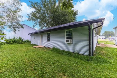 Tiny photo for 1500 E Jefferson Street, Clinton, IL 61727 (MLS # 12428475)