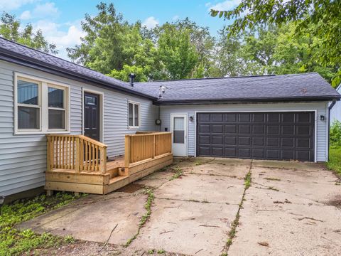 Tiny photo for 1500 E Jefferson Street, Clinton, IL 61727 (MLS # 12428475)