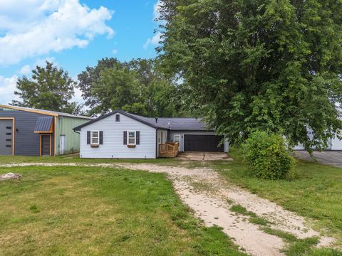 Tiny photo for 1500 E Jefferson Street, Clinton, IL 61727 (MLS # 12428475)