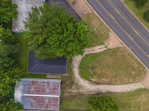 Tiny photo for 1500 E Jefferson Street, Clinton, IL 61727 (MLS # 12428475)