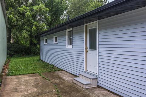 Tiny photo for 1500 E Jefferson Street, Clinton, IL 61727 (MLS # 12428475)