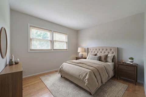Tiny photo for 227 E Lakeside Drive, Vernon Hills, IL 60061 (MLS # 12730073)