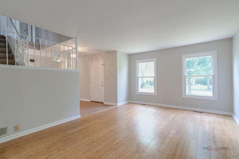 Tiny photo for 227 E Lakeside Drive, Vernon Hills, IL 60061 (MLS # 12730073)