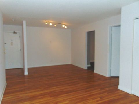 Tiny photo for 9588 N Terrace Place #208H, Des Plaines, IL 60016 (MLS # 12558977)