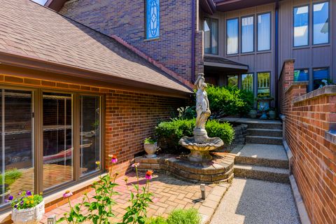 Tiny photo for 1210 Hawthorne Lane, Hinsdale, IL 60521 (MLS # 12491489)