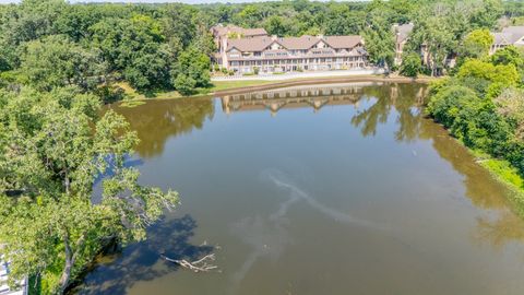 Tiny photo for 1210 Hawthorne Lane, Hinsdale, IL 60521 (MLS # 12491489)