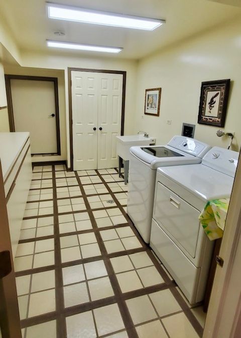 Tiny photo for 1210 Hawthorne Lane, Hinsdale, IL 60521 (MLS # 12491489)