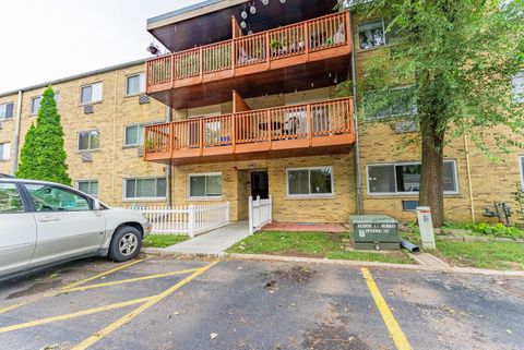 Tiny photo for 758 Dempster Street #DG5, Mount Prospect, IL 60056 (MLS # 12494290)