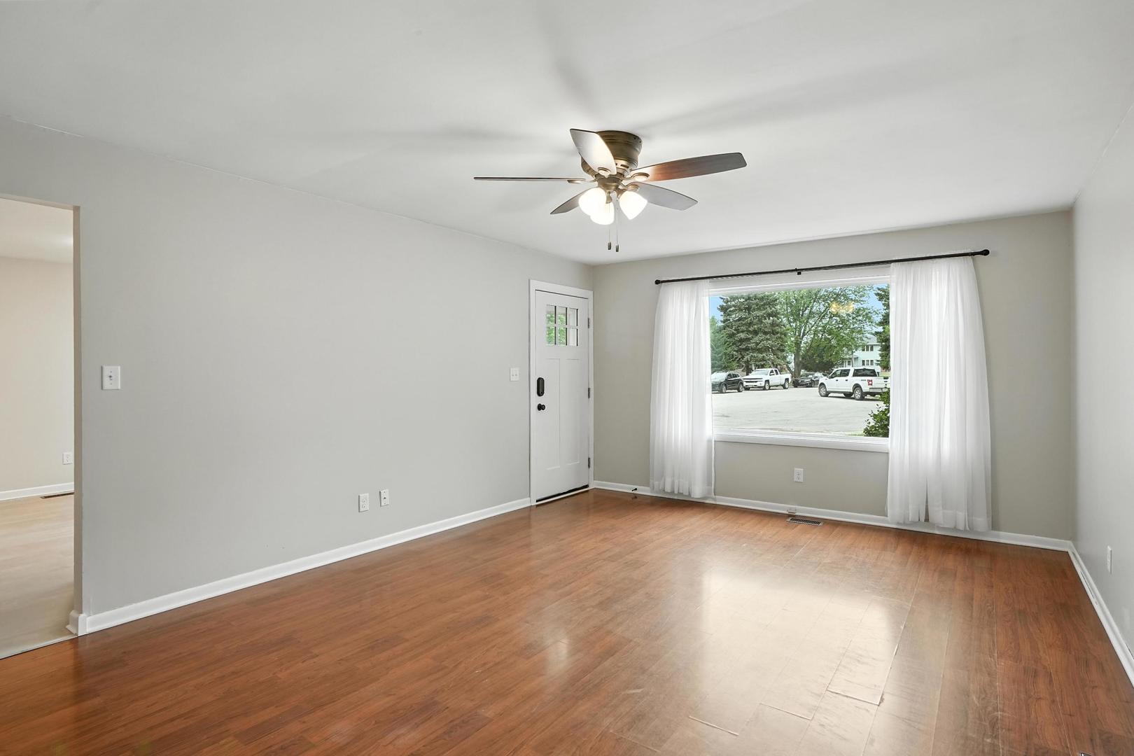 299 N Edgemere Court