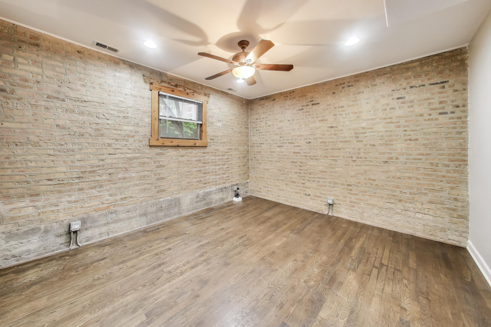 1658 W Farwell Avenue GC