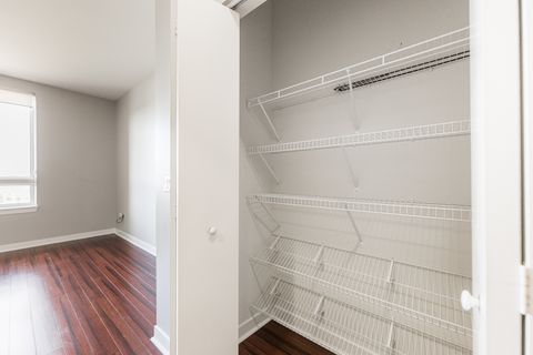 Tiny photo for 6000 N Cicero Avenue #512, Chicago, IL 60646 (MLS # 12444557)