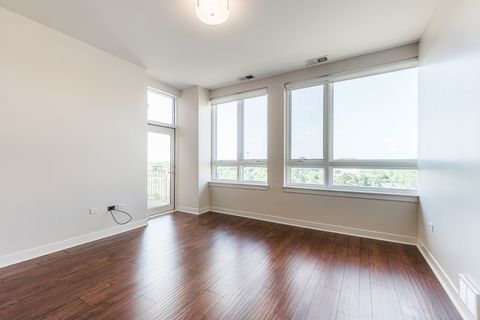 Tiny photo for 6000 N Cicero Avenue #512, Chicago, IL 60646 (MLS # 12444557)