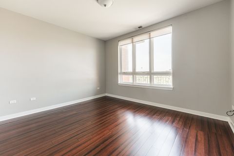 Tiny photo for 6000 N Cicero Avenue #512, Chicago, IL 60646 (MLS # 12444557)