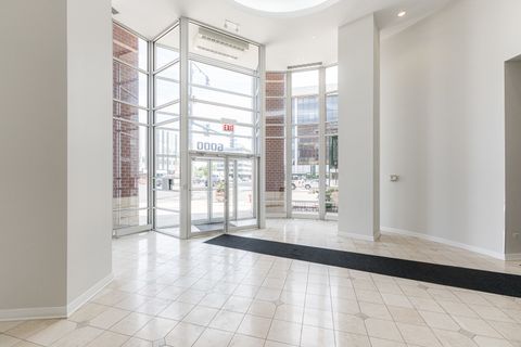 Tiny photo for 6000 N Cicero Avenue #512, Chicago, IL 60646 (MLS # 12444557)