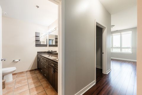 Tiny photo for 6000 N Cicero Avenue #512, Chicago, IL 60646 (MLS # 12444557)