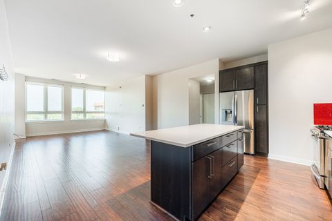 Tiny photo for 6000 N Cicero Avenue #512, Chicago, IL 60646 (MLS # 12444557)