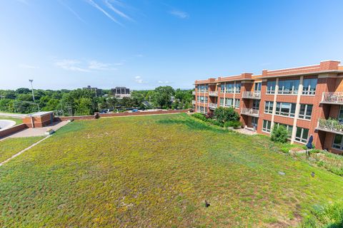 Tiny photo for 6000 N Cicero Avenue #512, Chicago, IL 60646 (MLS # 12444557)