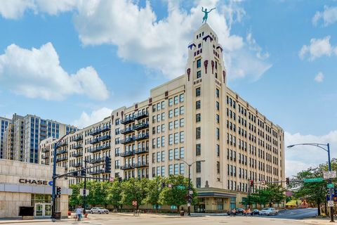 758 N Larrabee Street 809 Chicago IL 60654