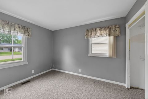 Tiny photo for 1320 N Elmwood Drive, Aurora, IL 60506 (MLS # 12608807)