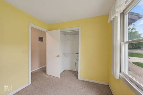 Tiny photo for 1320 N Elmwood Drive, Aurora, IL 60506 (MLS # 12608807)
