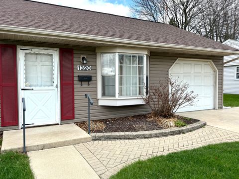 Tiny photo for 1320 N Elmwood Drive, Aurora, IL 60506 (MLS # 12608807)