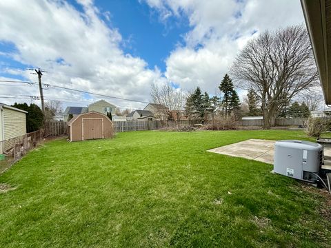 Tiny photo for 1320 N Elmwood Drive, Aurora, IL 60506 (MLS # 12608807)